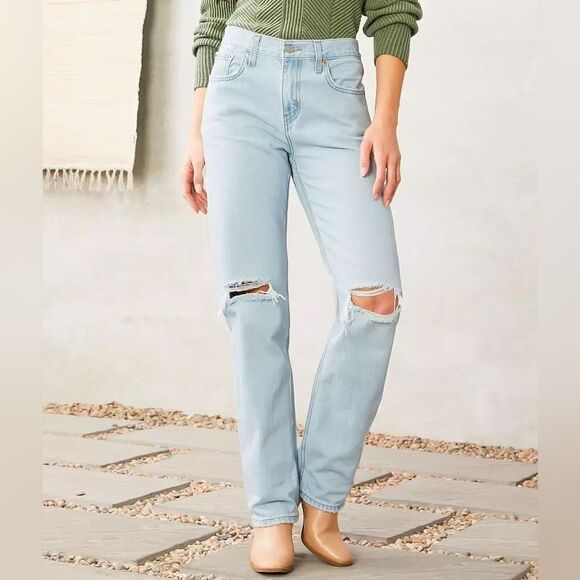 Levi's Low Pro Women's Jeans in Charlie Won Light Wash Distressed Size 29 - Picture 11 of 15